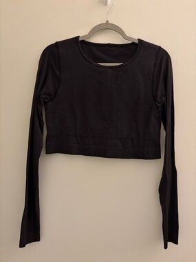 Lululemon ebb to street Black Long Sleeve Ribbed Crop Top size 10